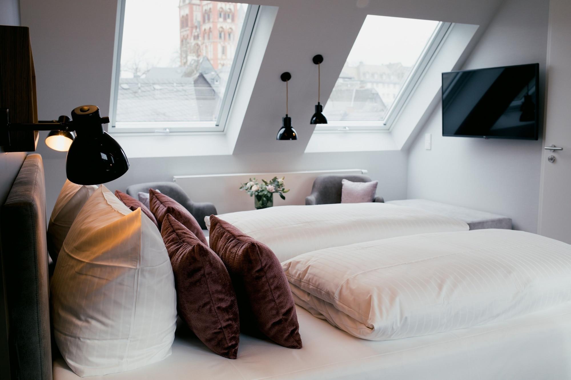 Dom Hotel Limburg Лимбург-на-Лане Екстериор снимка