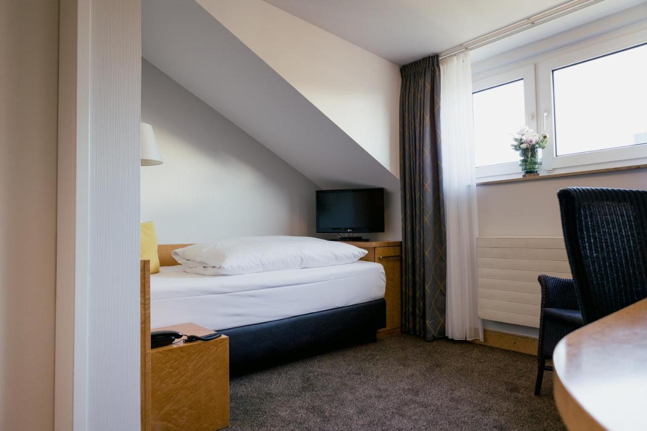 Dom Hotel Limburg Лимбург-на-Лане Екстериор снимка