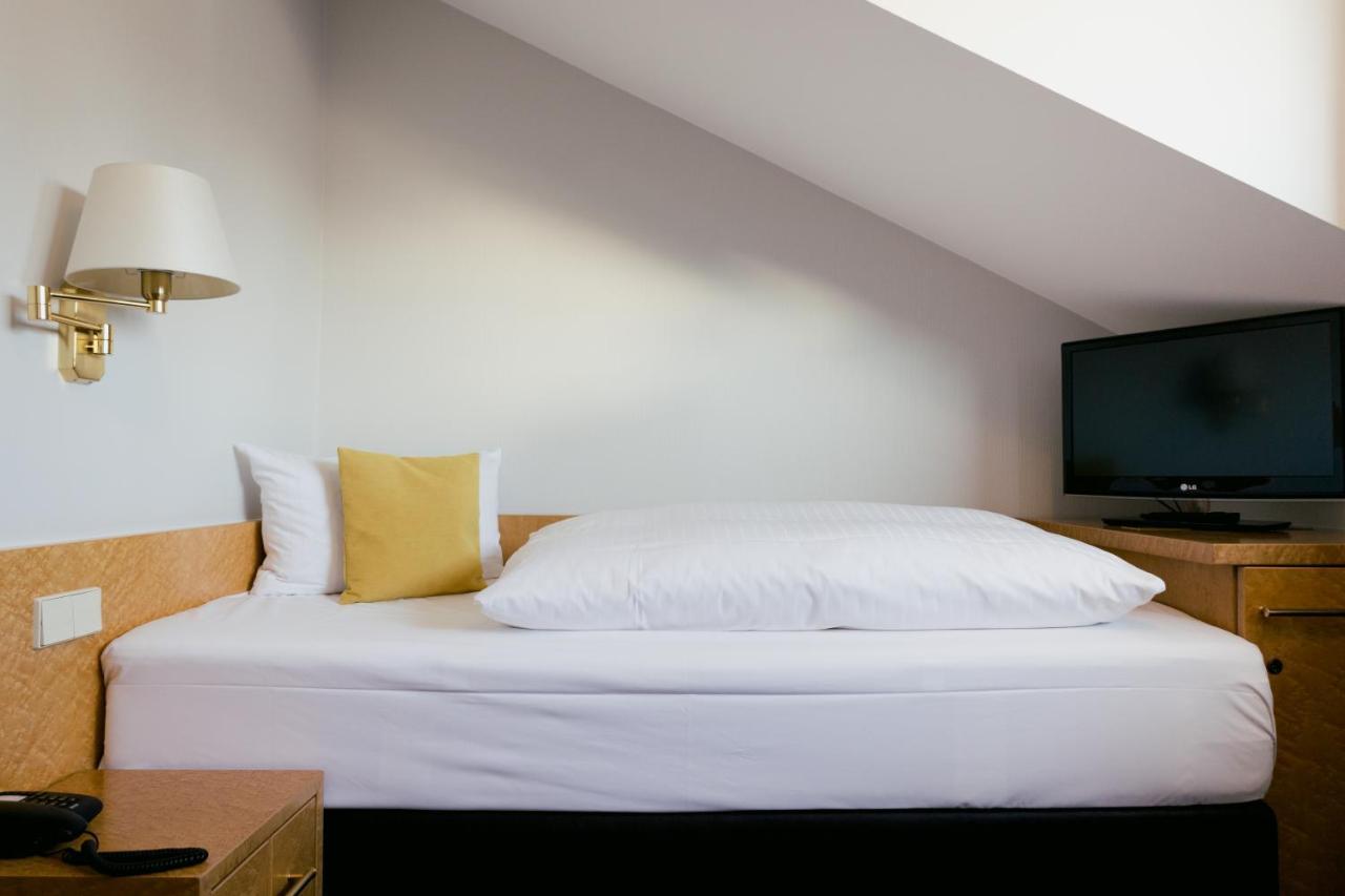 Dom Hotel Limburg Лимбург-на-Лане Екстериор снимка