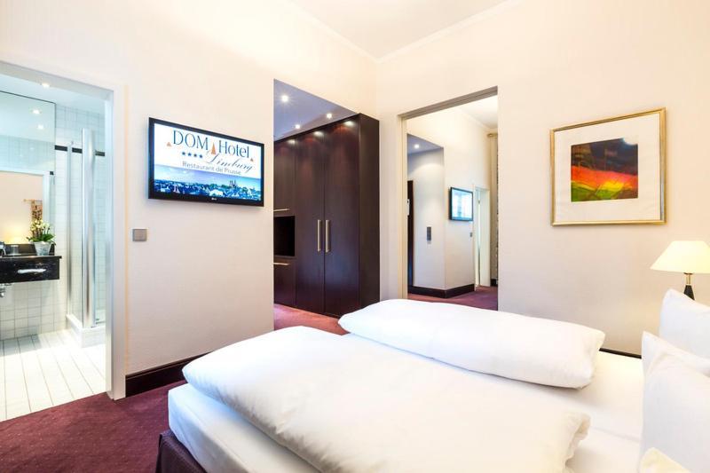 Dom Hotel Limburg Лимбург-на-Лане Стая снимка